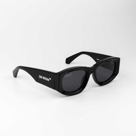 Off-White JOAN Sunglasses – Black Cat Eye Frame | Model OERI041 1007 - Picture 3 of 13